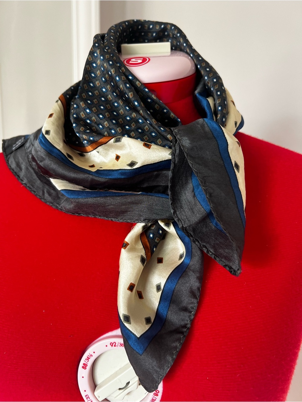 Silk Geometric Print Neck Scarf in Black and Cream